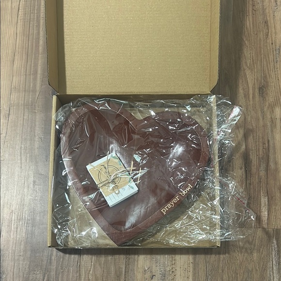 Heart-Shaped Prayer Bowl - Picture 2 of 4